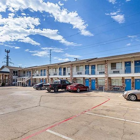 Motel 6 Fort Worth - Northside Eksteriør billede