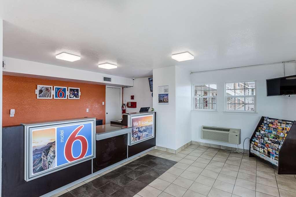 Motel 6 Fort Worth - Northside Interiør billede