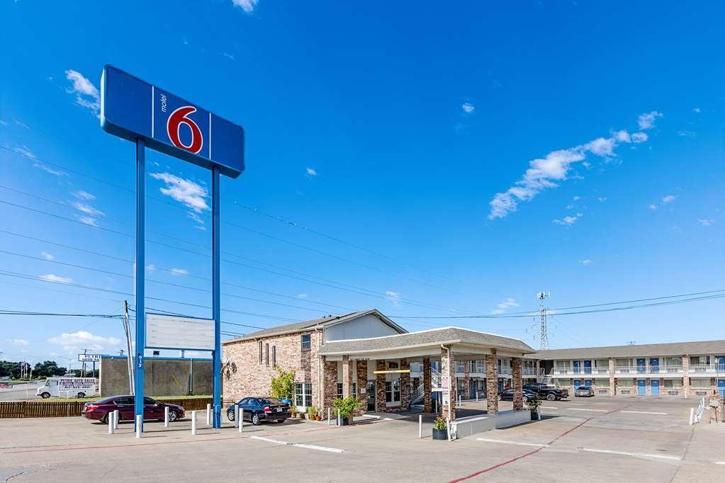 Motel 6 Fort Worth - Northside Eksteriør billede