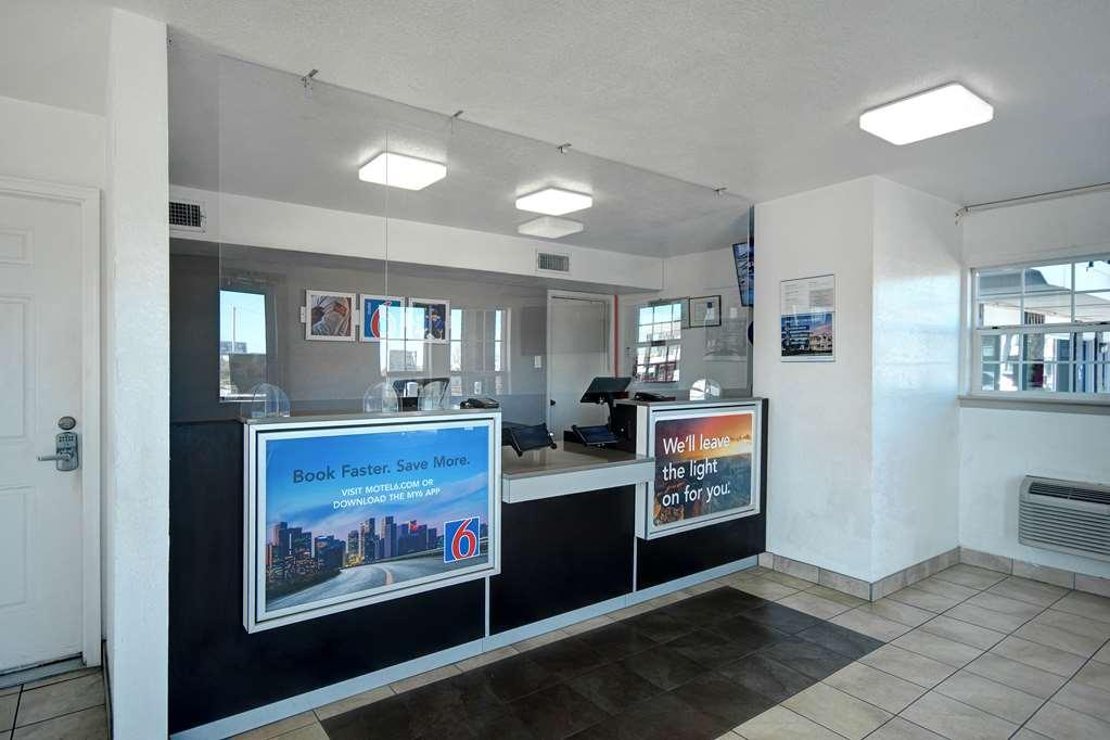 Motel 6 Fort Worth - Northside Interiør billede