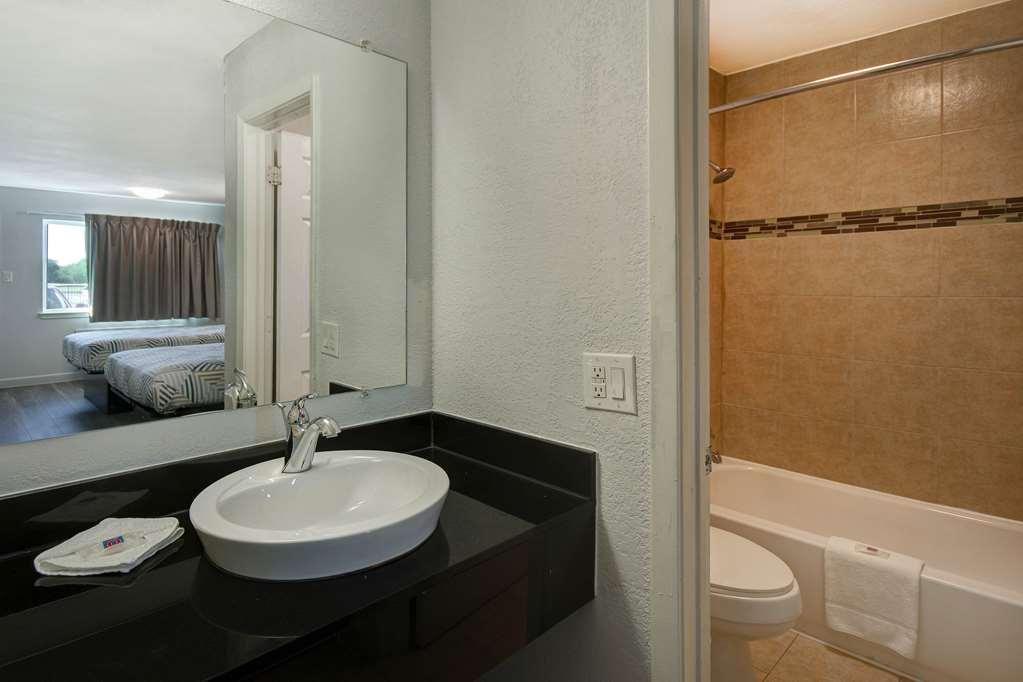 Motel 6 Fort Worth - Northside Eksteriør billede